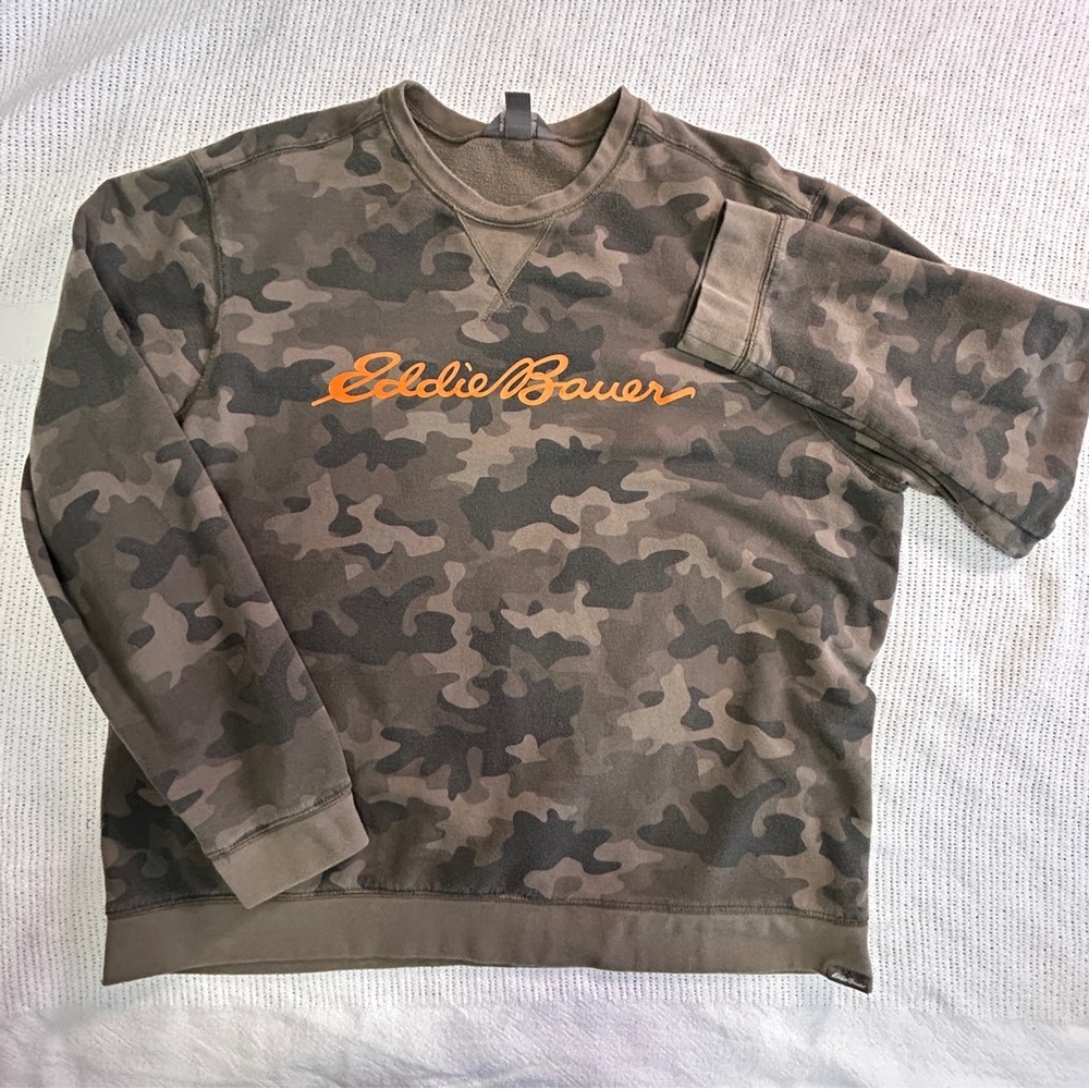 Eddie Bauer Men's XL Brown Camouflage Crewneck Sweatshirt Outdoor lounge Cozy